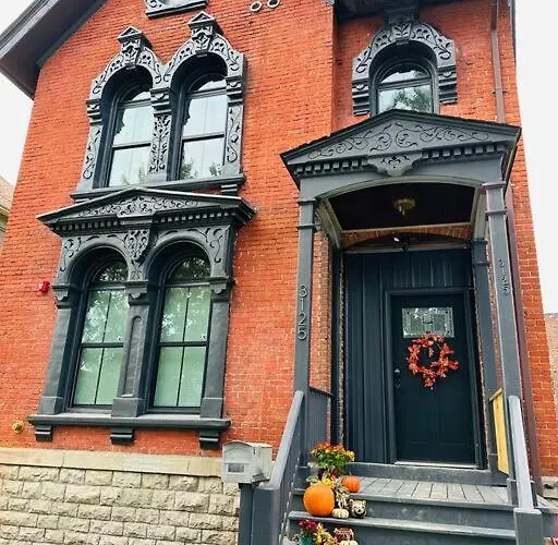 Stylish Cozy Studio In Detroit